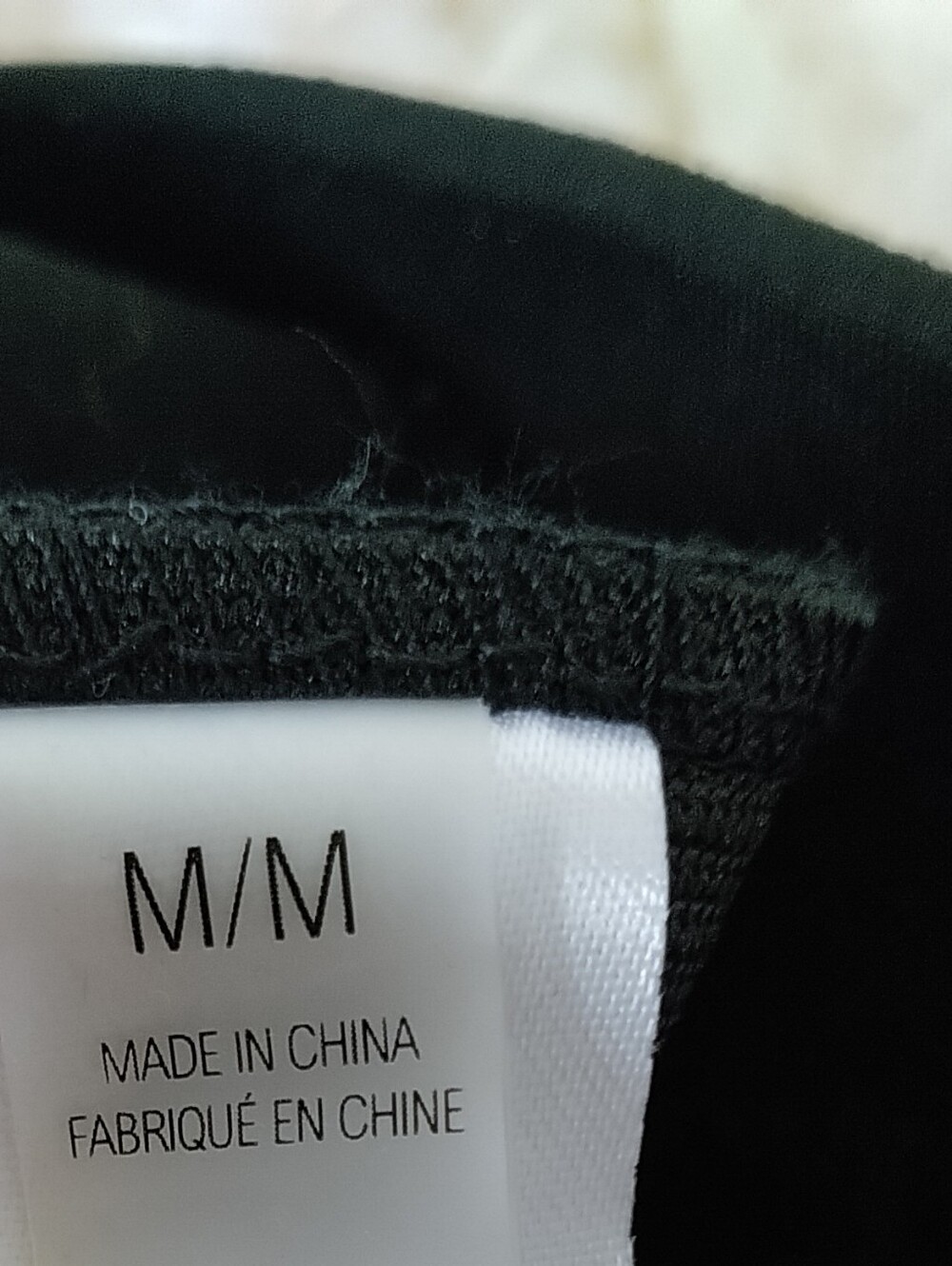 T Tahari Black Pencil Skirt with Back Vent - Picture 3 of 8